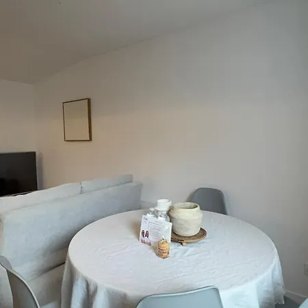 Casa vacanze 4 Personnes Proche De La Gare Petit Court Privée *